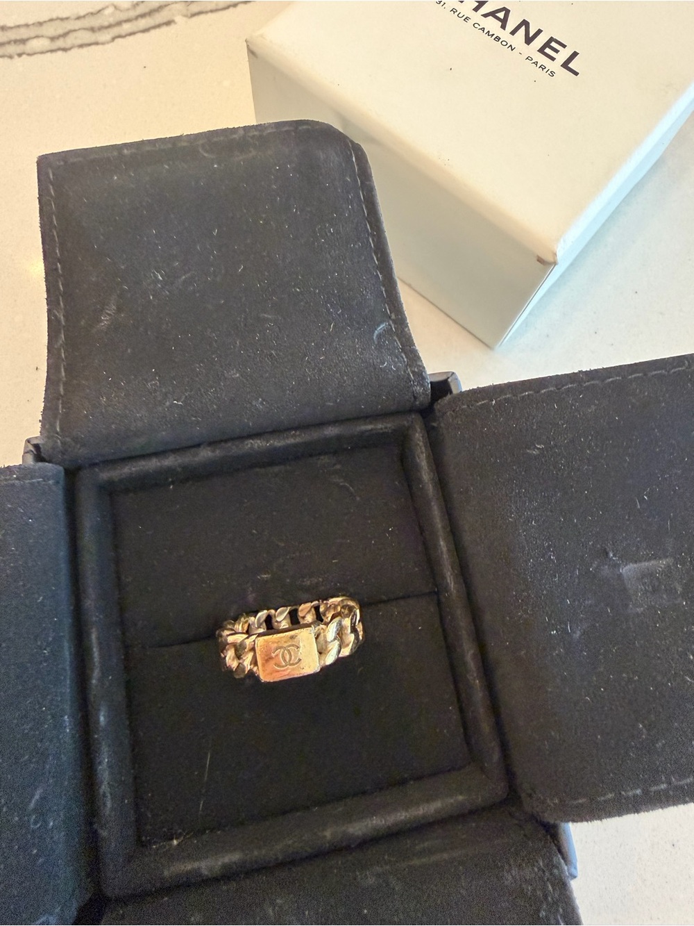 CHANEL Chunky Chain CC Signet Ring - Gold Tone - Picture 2 of 6
